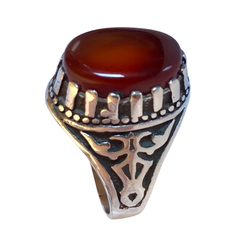 خاتم من فضة وحجر العقيق