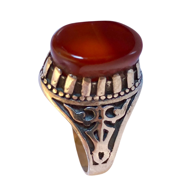 خاتم من فضة وحجر العقيق اليمني