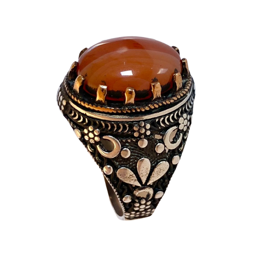 خاتم من فضة وحجر العقيق