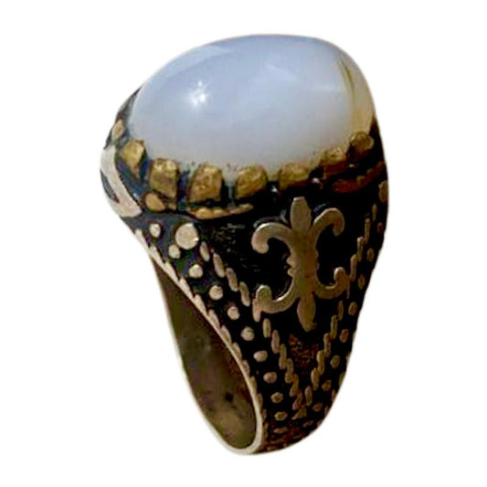 خاتم من فضة وحجر العقيق